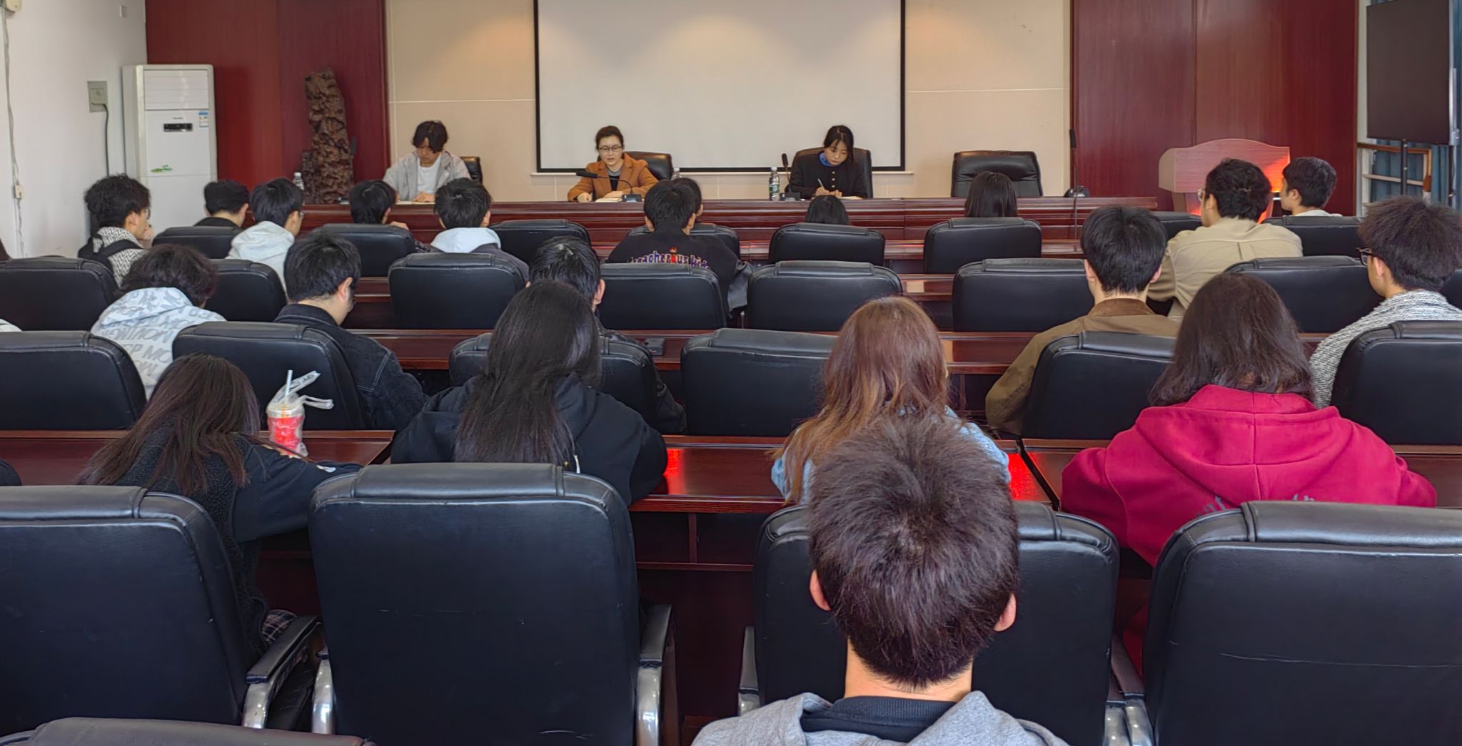 我院开展本科生综合素质评价结果分析，强化学业规划指导