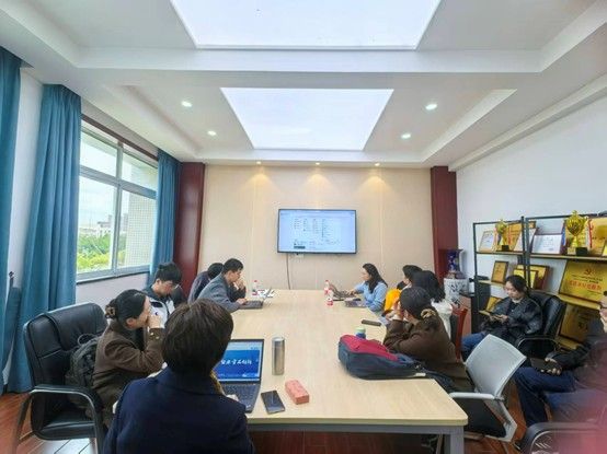 学院开展智慧课程建设专题培训